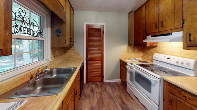 4732 Tomacheche Trail, Gainesville, GA 30506