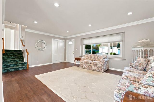 20 Wistar Avenue, Metuchen, NJ 08840