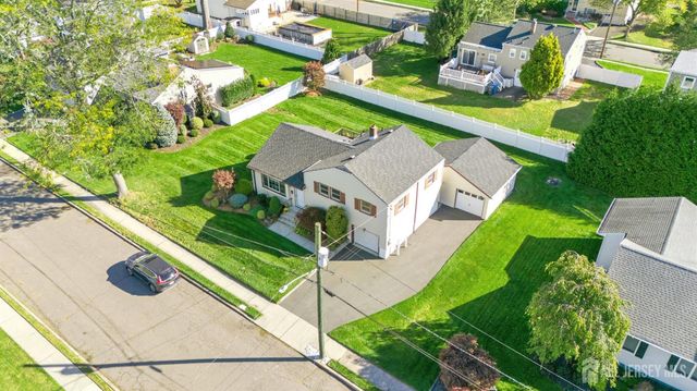 20 Wistar Avenue, Metuchen, NJ 08840