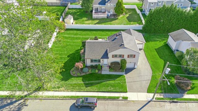 20 Wistar Avenue, Metuchen, NJ 08840