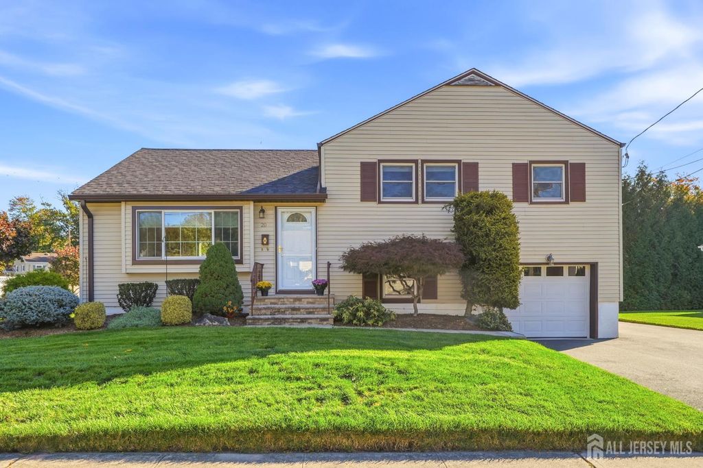 20 Wistar Avenue, Metuchen, NJ 08840