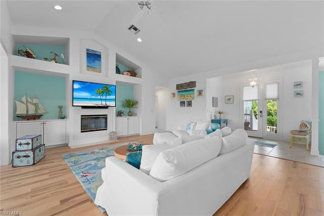 1858 Farm TRL, Sanibel, FL 33957