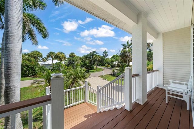 1858 Farm TRL, Sanibel, FL 33957