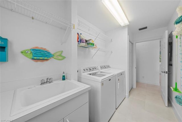1858 Farm TRL, Sanibel, FL 33957