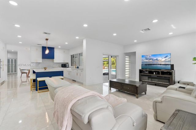 135 SW 125th Ave, Miami, FL 33184