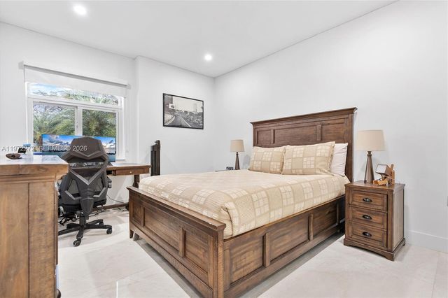 135 SW 125th Ave, Miami, FL 33184