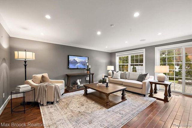 972 Oxford Street, Birmingham, MI 48009
