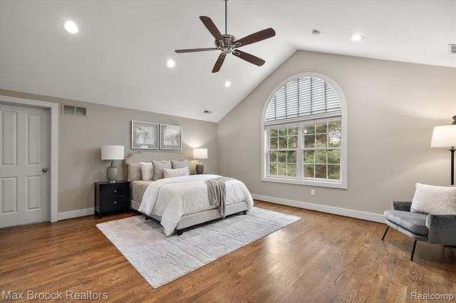 972 Oxford Street, Birmingham, MI 48009