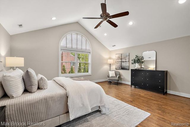 972 Oxford Street, Birmingham, MI 48009