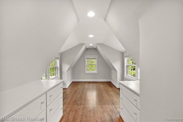 972 Oxford Street, Birmingham, MI 48009