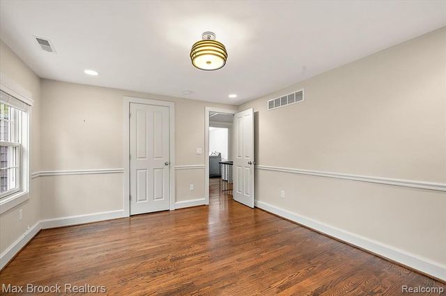 972 Oxford Street, Birmingham, MI 48009