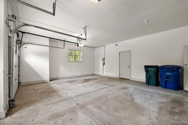 972 Oxford Street, Birmingham, MI 48009