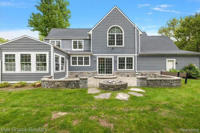 972 Oxford Street, Birmingham, MI 48009
