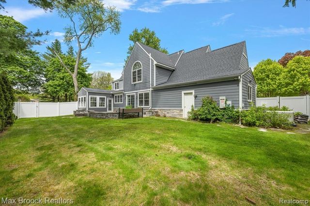 972 Oxford Street, Birmingham, MI 48009