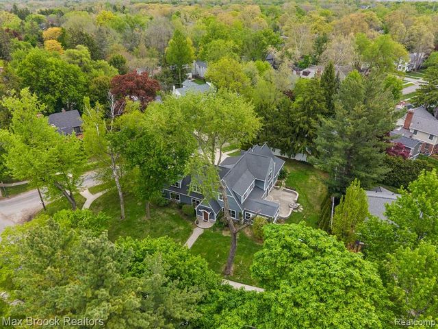 972 Oxford Street, Birmingham, MI 48009