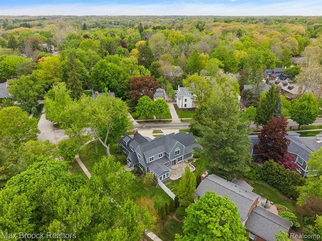 972 Oxford Street, Birmingham, MI 48009
