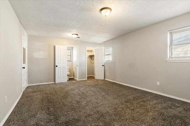 629 SW 45th St, Lawton, OK 73505