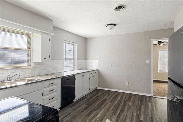 629 SW 45th St, Lawton, OK 73505