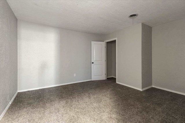 629 SW 45th St, Lawton, OK 73505