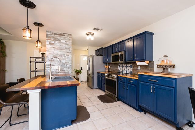 213 Greenwood Avenue, Sherwood, AR 72120