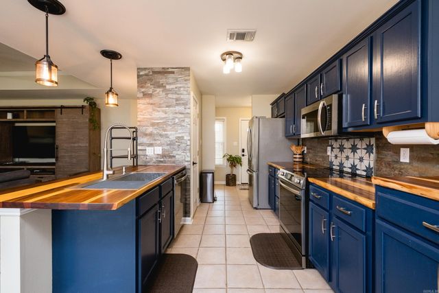 213 Greenwood Avenue, Sherwood, AR 72120