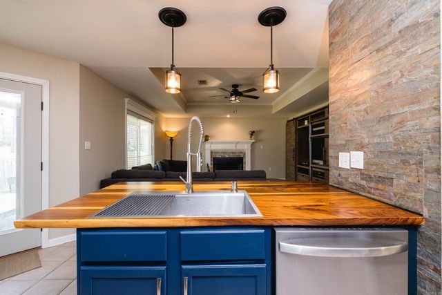 213 Greenwood Avenue, Sherwood, AR 72120