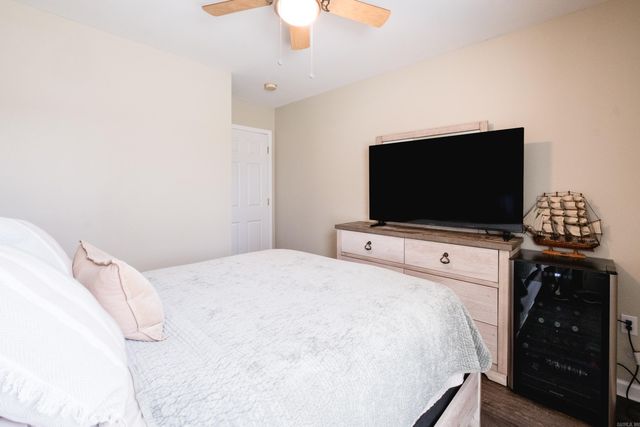 213 Greenwood Avenue, Sherwood, AR 72120