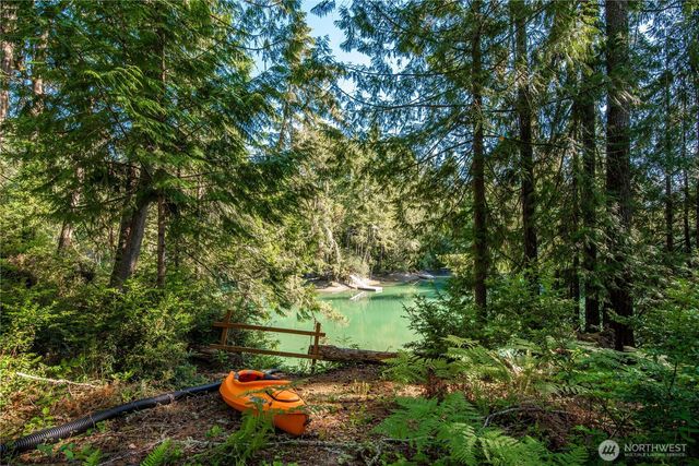 8645 Evergreen Drive NE, Olympia, WA 98506