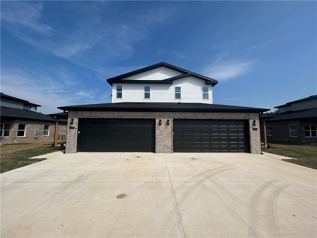 623 Cosmos Street, Centerton, AR 72719
