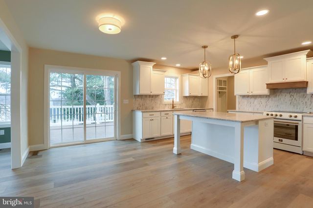 144 CRICKET LN, Camp Hill, PA 17011