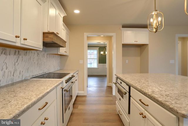144 CRICKET LN, Camp Hill, PA 17011