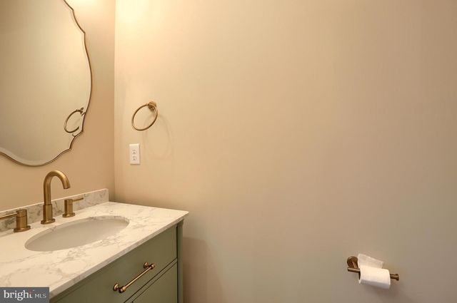 144 CRICKET LN, Camp Hill, PA 17011