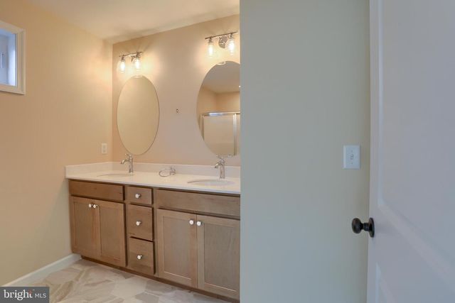 144 CRICKET LN, Camp Hill, PA 17011