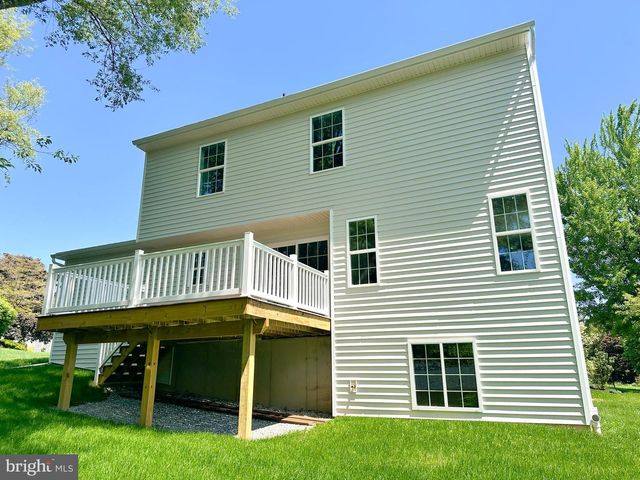 144 CRICKET LN, Camp Hill, PA 17011
