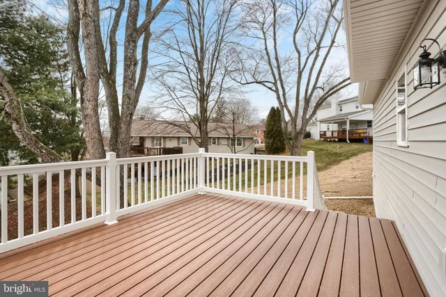 144 CRICKET LN, Camp Hill, PA 17011