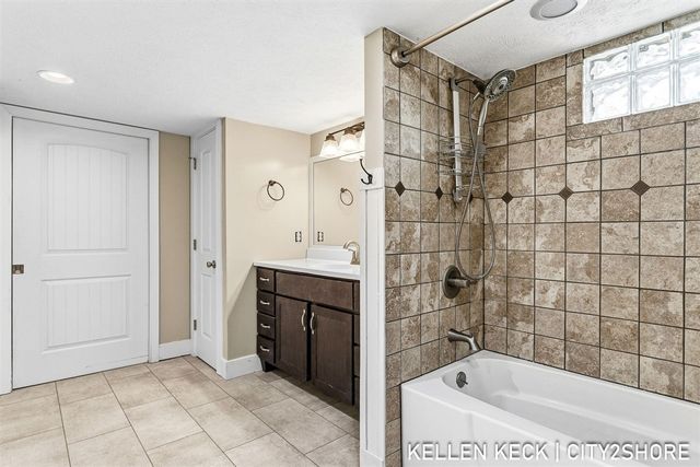 11558 88th Avenue, Allendale, MI 49401