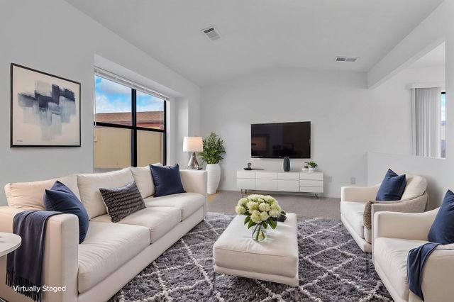 372 Pearl Drive NE, Rio Rancho, NM 87124