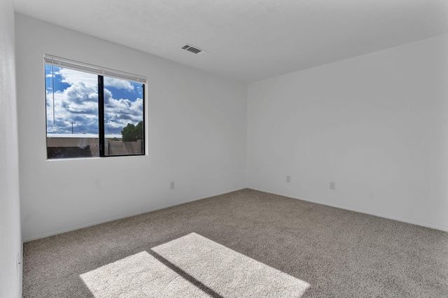 372 Pearl Drive NE, Rio Rancho, NM 87124