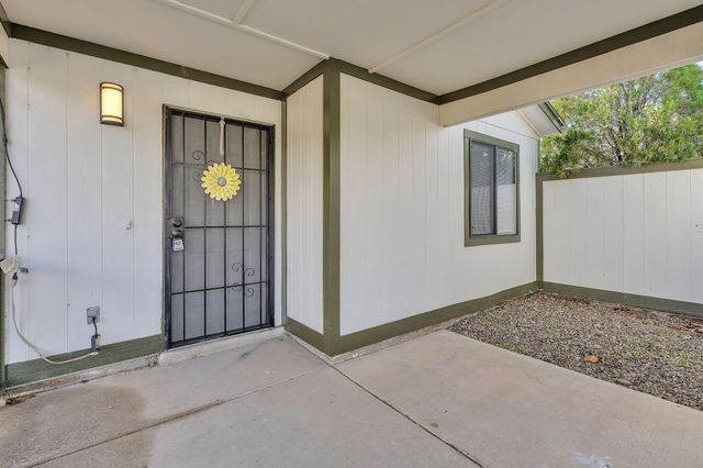 372 Pearl Drive NE, Rio Rancho, NM 87124