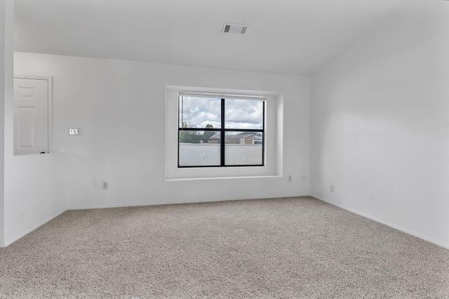 372 Pearl Drive NE, Rio Rancho, NM 87124