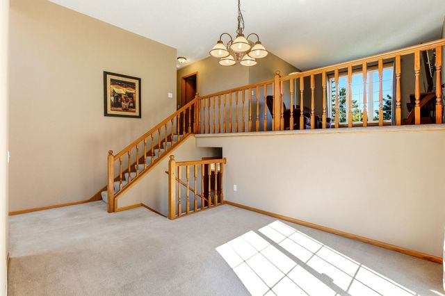 5506 W 137th Street, Savage, MN 55378