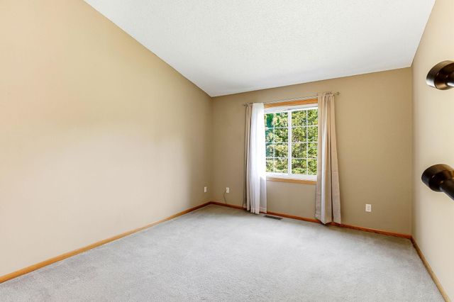 5506 W 137th Street, Savage, MN 55378