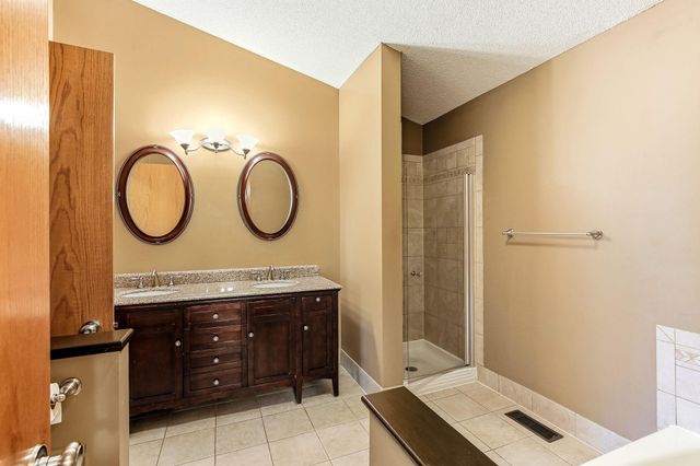 5506 W 137th Street, Savage, MN 55378