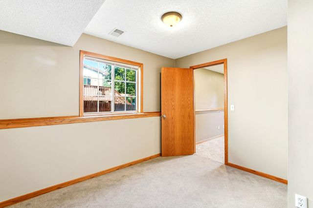 5506 W 137th Street, Savage, MN 55378