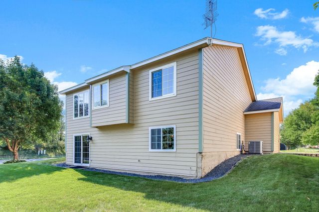 5506 W 137th Street, Savage, MN 55378