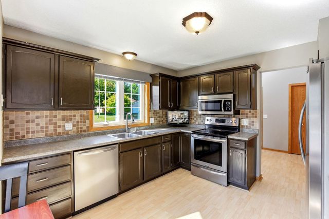 5506 W 137th Street, Savage, MN 55378