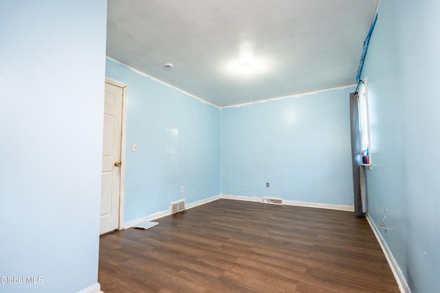 8 Avondale Terrace, Albany, NY 12209