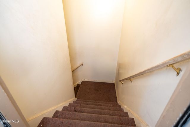 8 Avondale Terrace, Albany, NY 12209