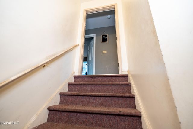 8 Avondale Terrace, Albany, NY 12209