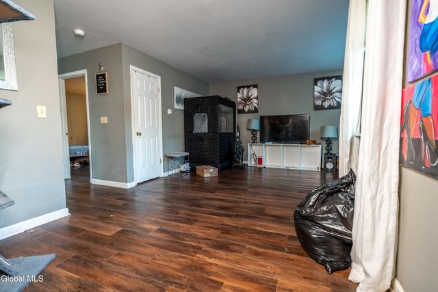 8 Avondale Terrace, Albany, NY 12209